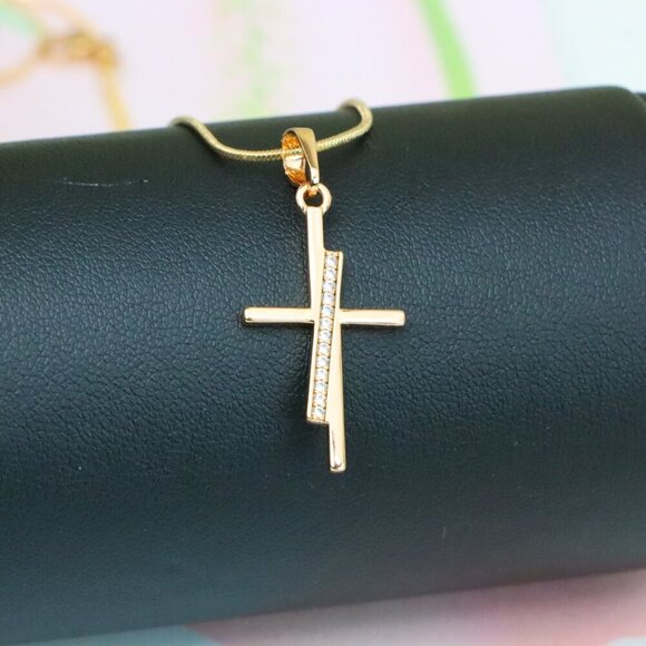 "Elegant Rose Gold Cross Pendant with Embedded CZ Accents, XPPT1266 - Picture 2 of 13